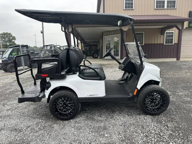 2027 EZGO Liberty photo 3