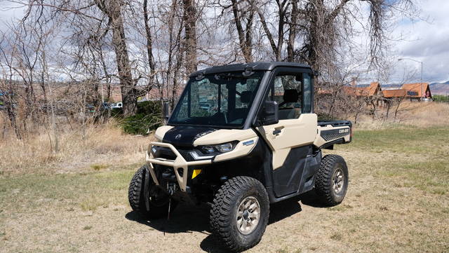 2024 Can-Am® Defender Limited HD10 Desert Tan & Timeless Black