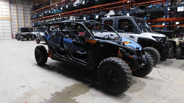 2026 Can-Am® Maverick X3 MAX DS Turbo Scandi Blue & Orange Crush