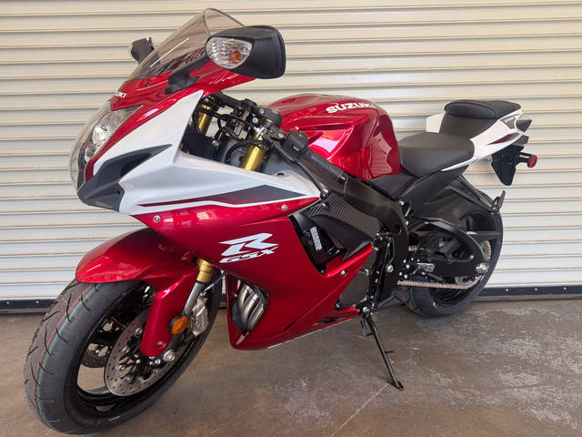 ギロイ 1/10  SUZUKI スズキ GSX-R 750 コロナエクストラ 2027 Suzuki GSX-R750 | Roseville Motorsports