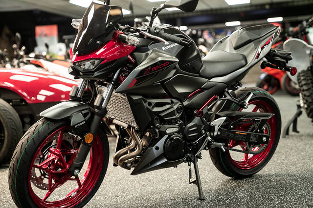 2024 Kawasaki Z500 SE ABS | Crossroad Powersports