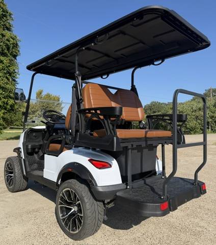 2027 Solana F photo 3