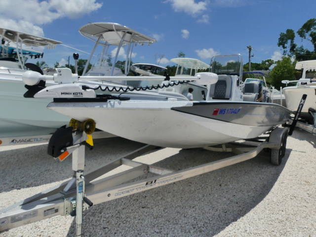 ヤマムラ② 2024 Xpress H22 Bay | Boater's World Marine Centers - Bradenton