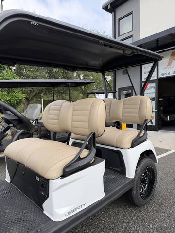 2027 EZGO Liberty photo 2