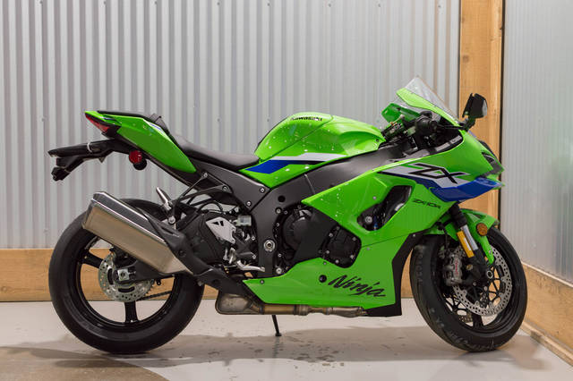 2026 Kawasaki NINJA® ZX™-10R ABS | North American Warhorse