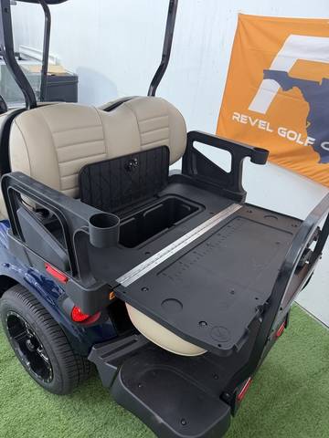 2027 EZGO Liberty photo 3