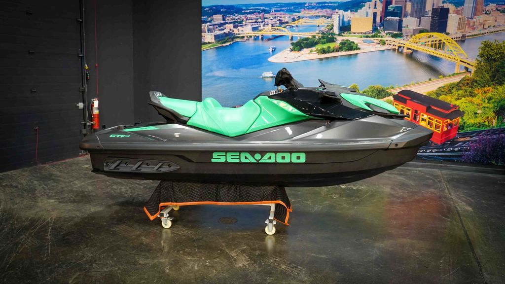 New Sea-Doo GTI™ SE 170 Tech, Audio, iDF, iBR 2026