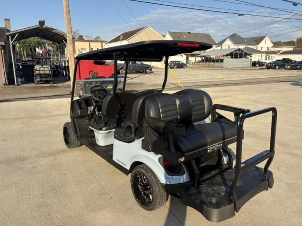 2027 E-Z-GO Express 6 Touring ST 13.5-hp Gas — photo 2