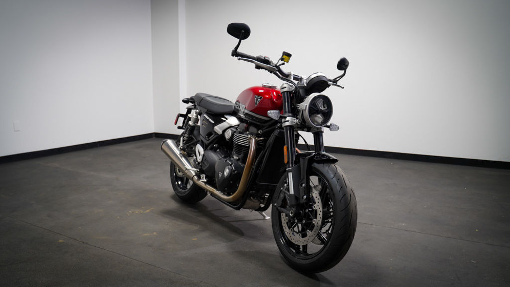 New Triumph Speed Twin 1200 Carnival Red/Sapphire Black 2026