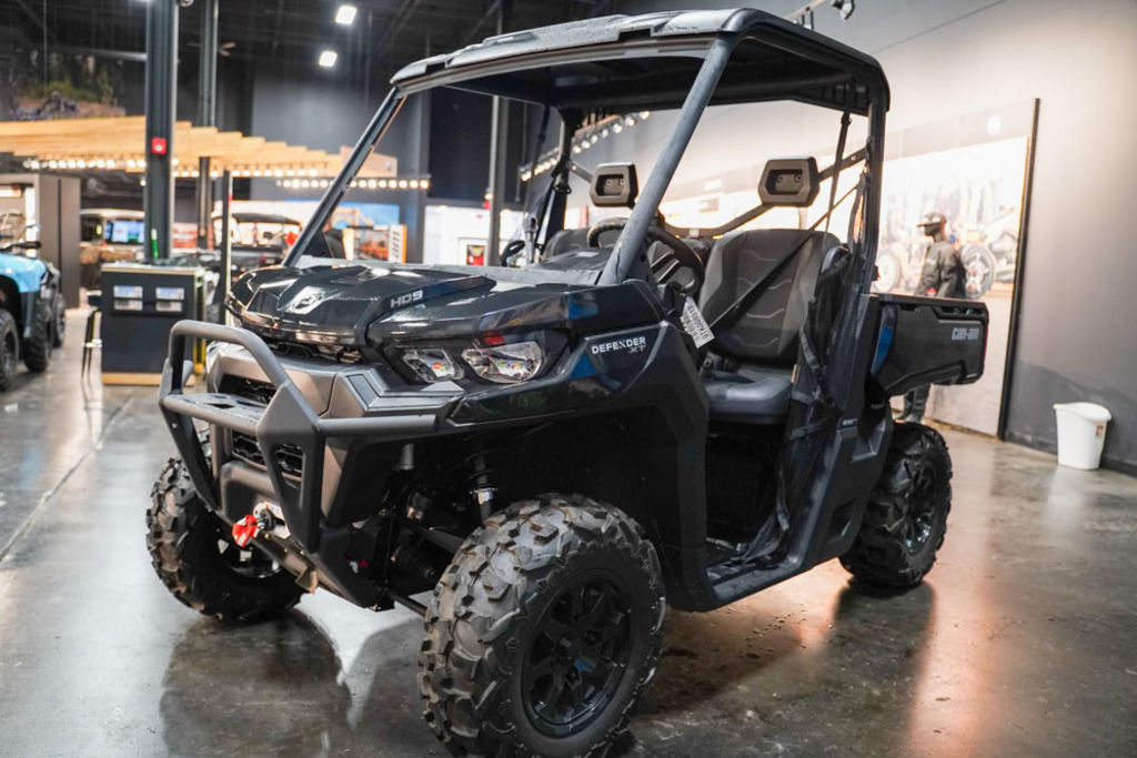 New Can-Am® Defender XT HD9 2026
