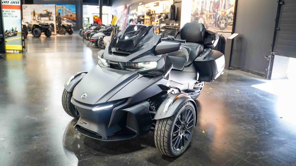 New Can-Am® Spyder RT Limited Dark 2026