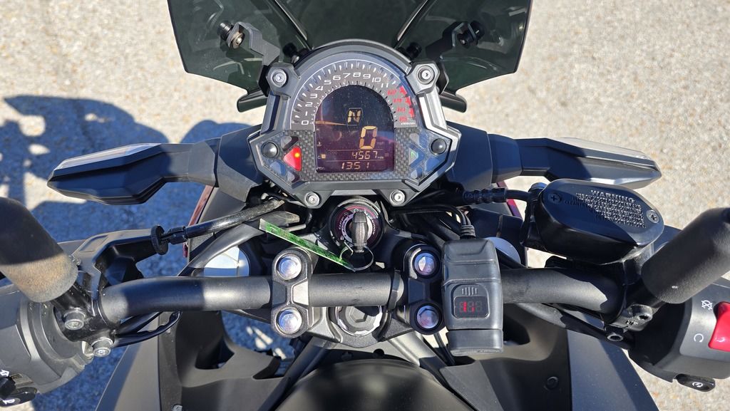 Kawasaki Z400 ABS Image