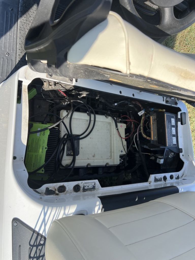 2022 E-Z-GO Freedom RXV ELiTE Lithium — photo 8