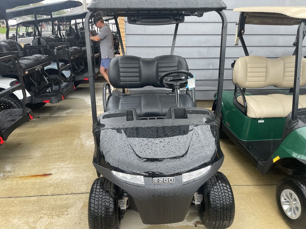 2026 E-Z-GO RXV 2 Freedom Elite Lithium — photo 4