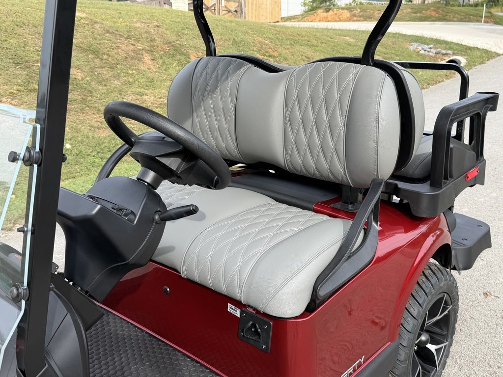 2027 E-Z-GO Liberty 4 XT ELiTE Lithium Powertrain — photo 3