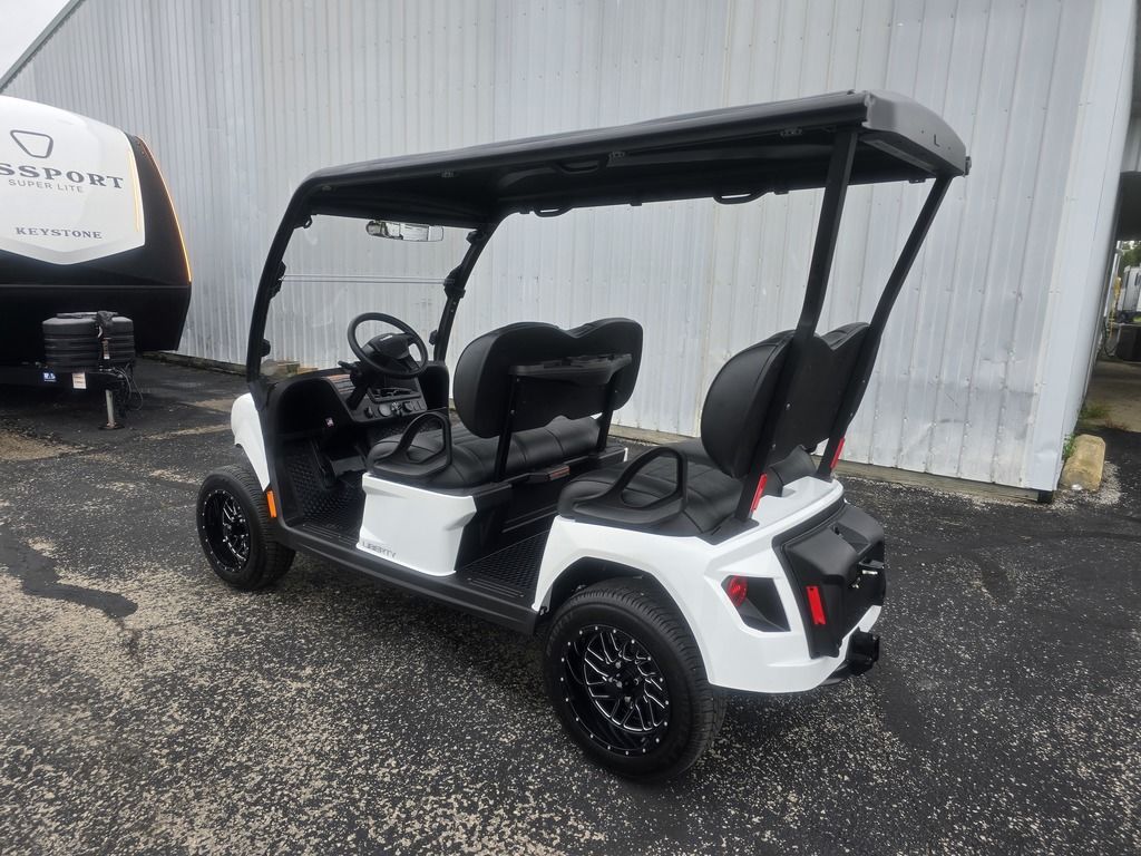 2027 E-Z-GO Liberty 4F X ELiTE Lithium Powertrain — photo 8