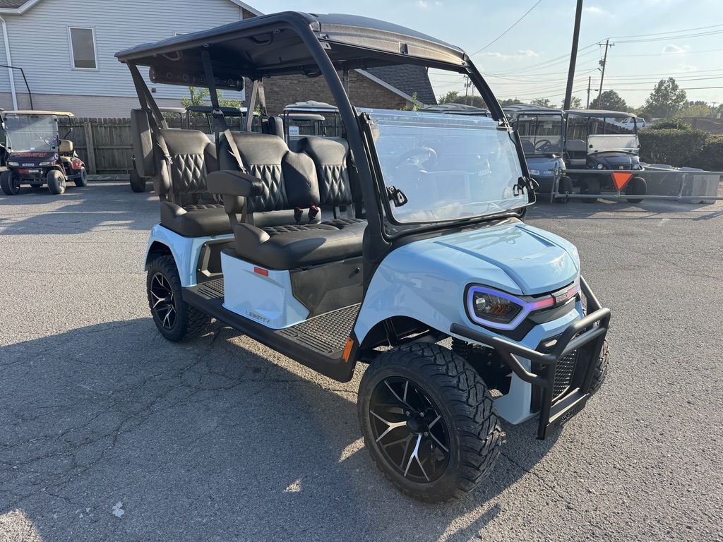 2027 E-Z-GO Liberty 4F XTL ELiTE Lithium Powertrain — photo 5