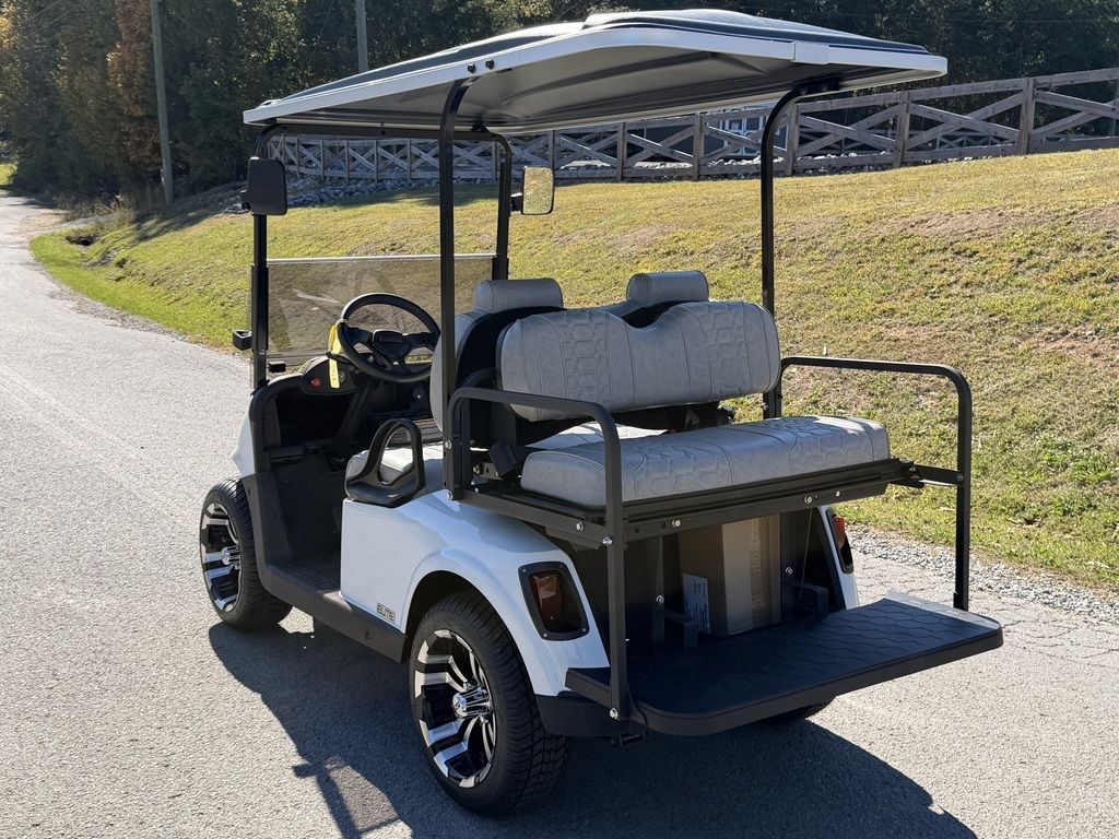2021 E-Z-GO Freedom RXV ELiTE Lithium — photo 4