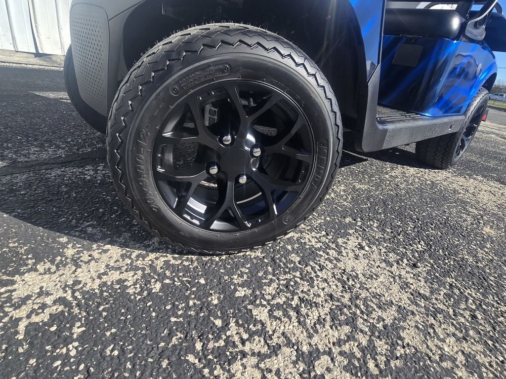 2027 E-Z-GO RXV 4 Valor S+ 13.5-hp Gas — photo 7