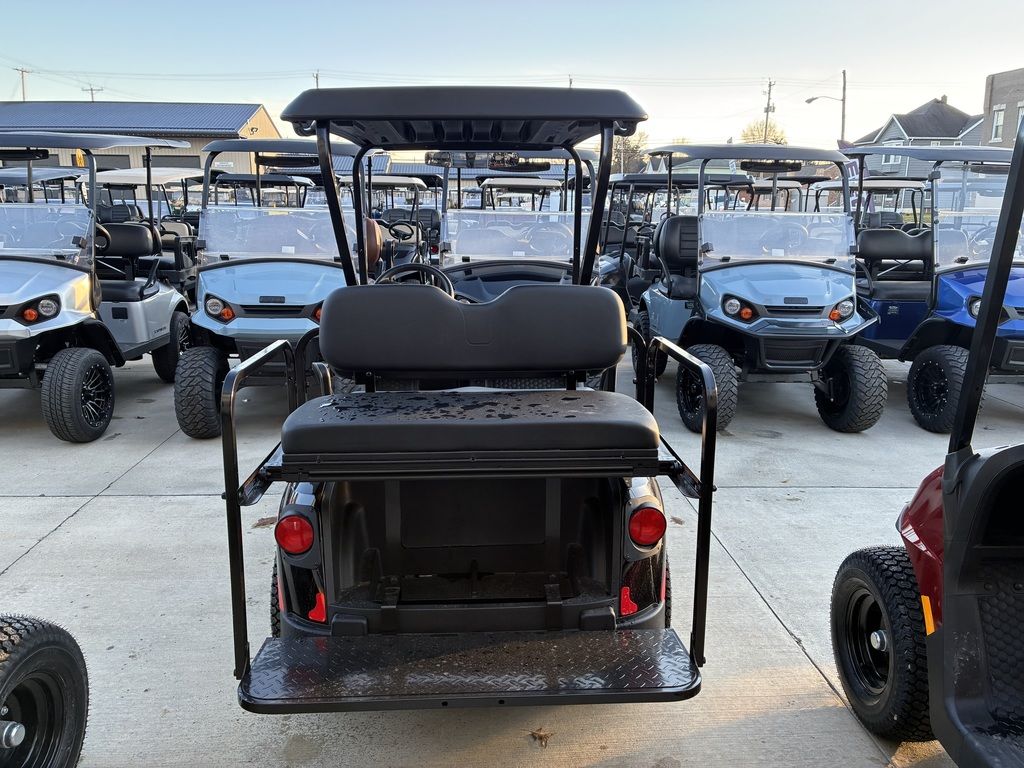 2026 E-Z-GO RXV 4 Valor S 48V — photo 4