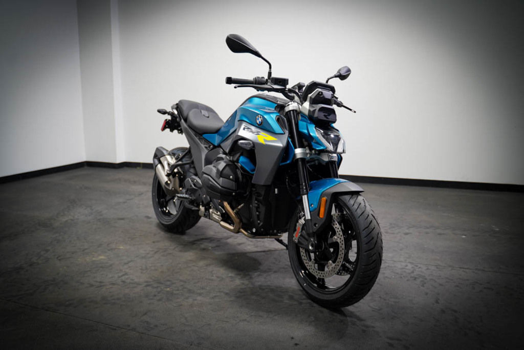 New BMW R 1300 R Snapper Rocks Blue 2026