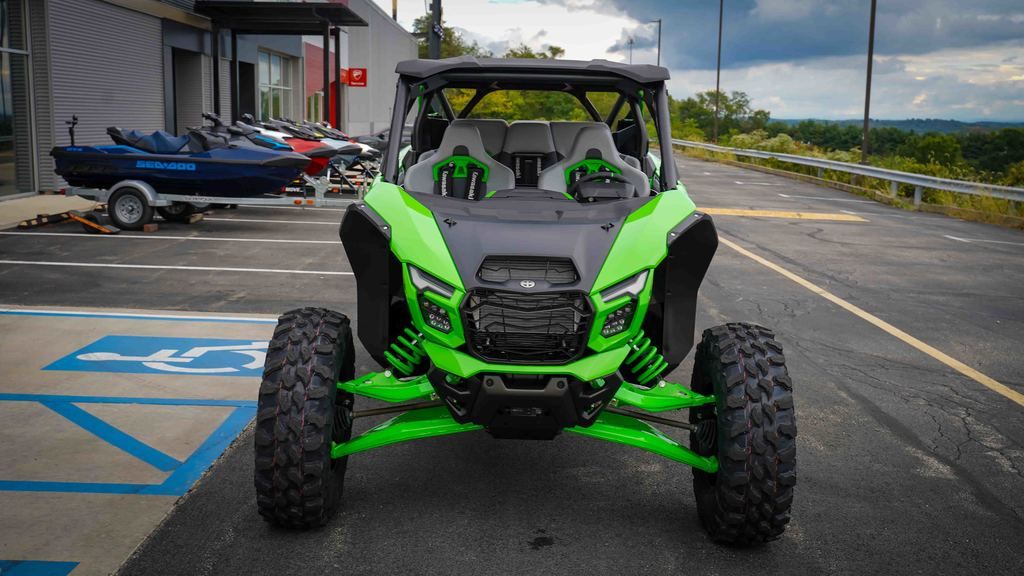 New Kawasaki Teryx®5 H2 Deluxe eS 2026