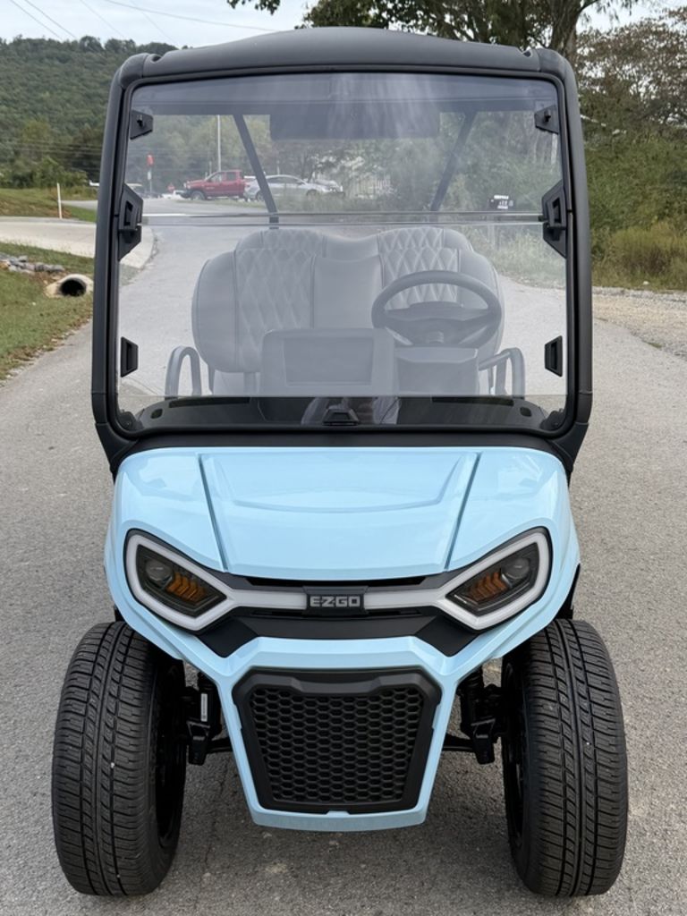 2027 E-Z-GO Liberty 4F XT ELiTE Lithium Powertrain — photo 2