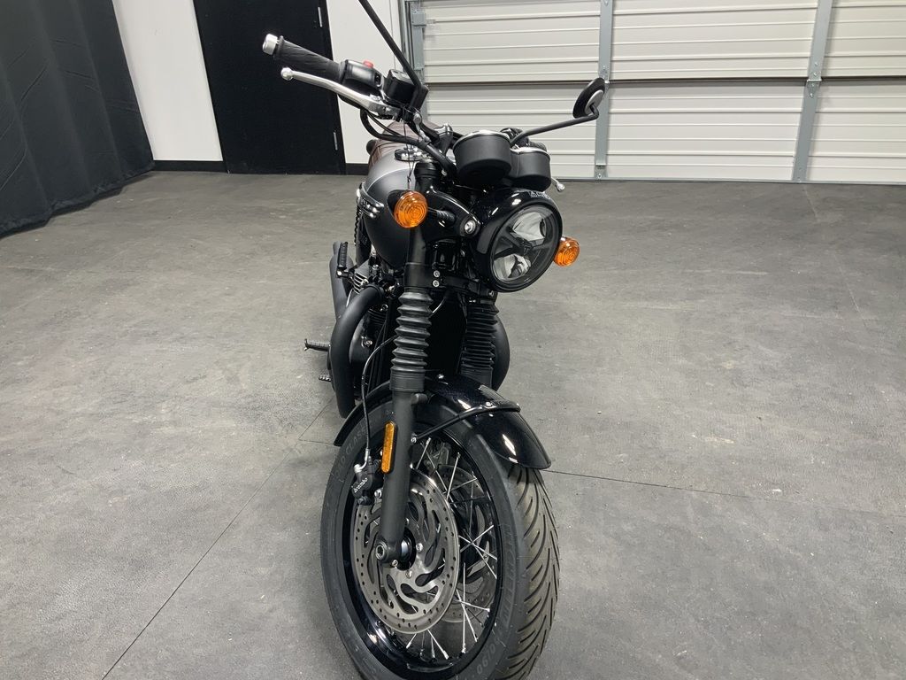 New Triumph Bonneville T120 Black Matt silver ice 2026