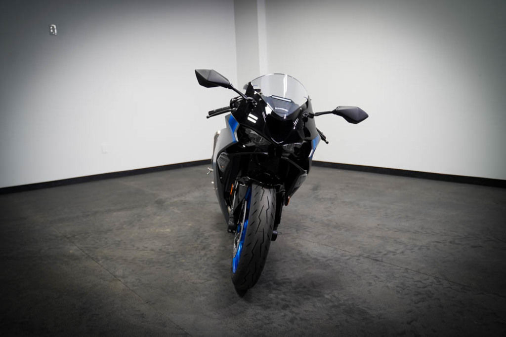New Kawasaki Ninja® ZX™-6R 2026