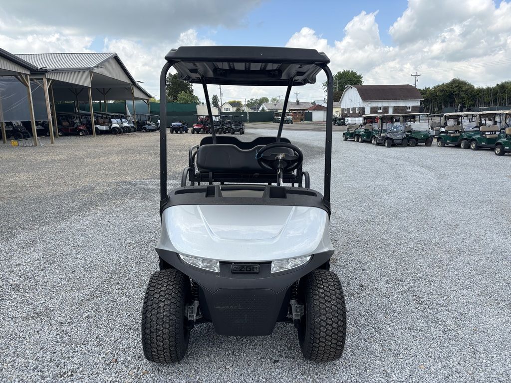 2026 E-Z-GO RXV 4 Valor S EX1 Sport — photo 2