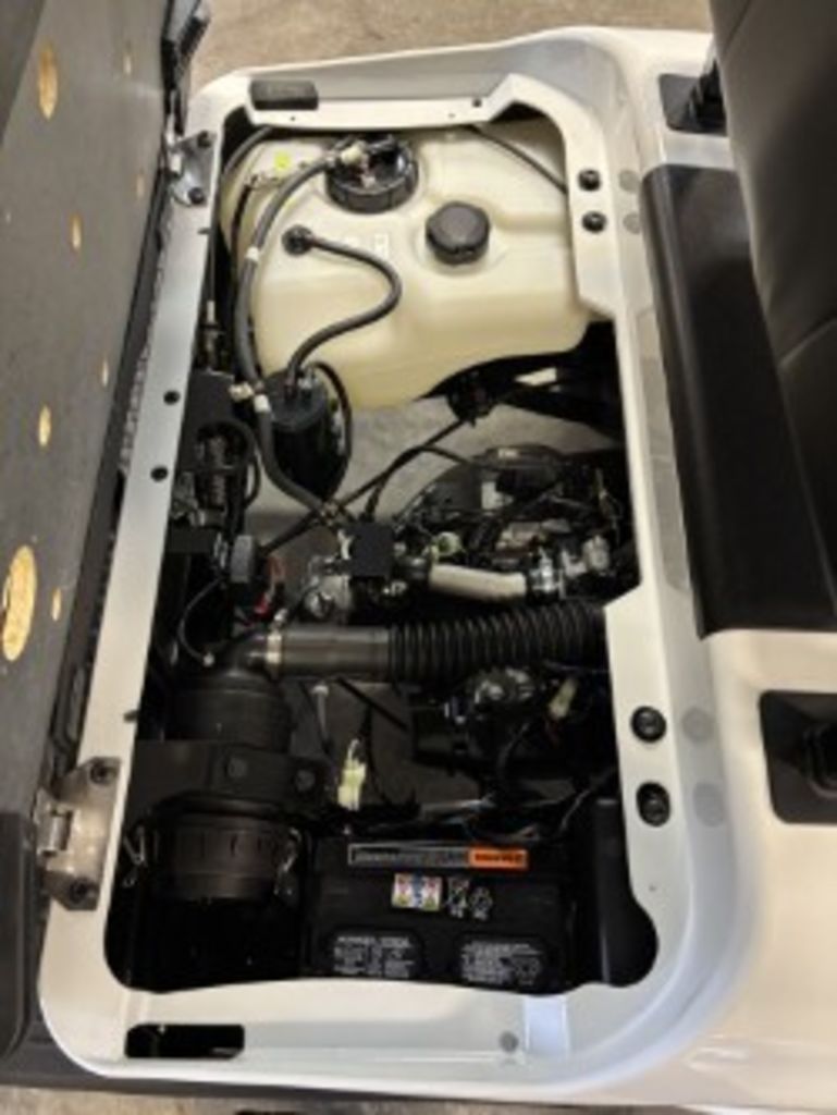 2026 E-Z-GO RXV 2 Valor S EX1 Sport — photo 6