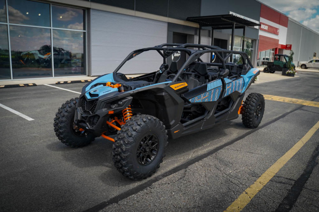 New Can-Am® Maverick X3 MAX DS Turbo Scandi Blue & Orange Crush 2026