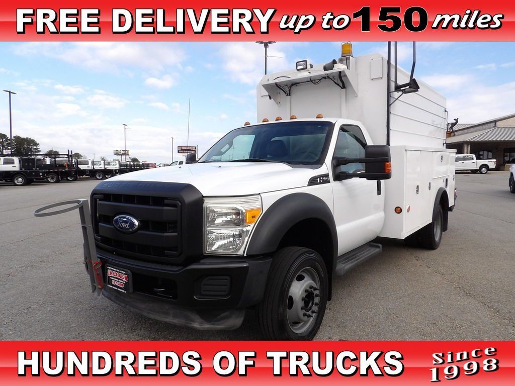 2012 Ford F-550 F-Series Super Duty - Dual Rear Wheel