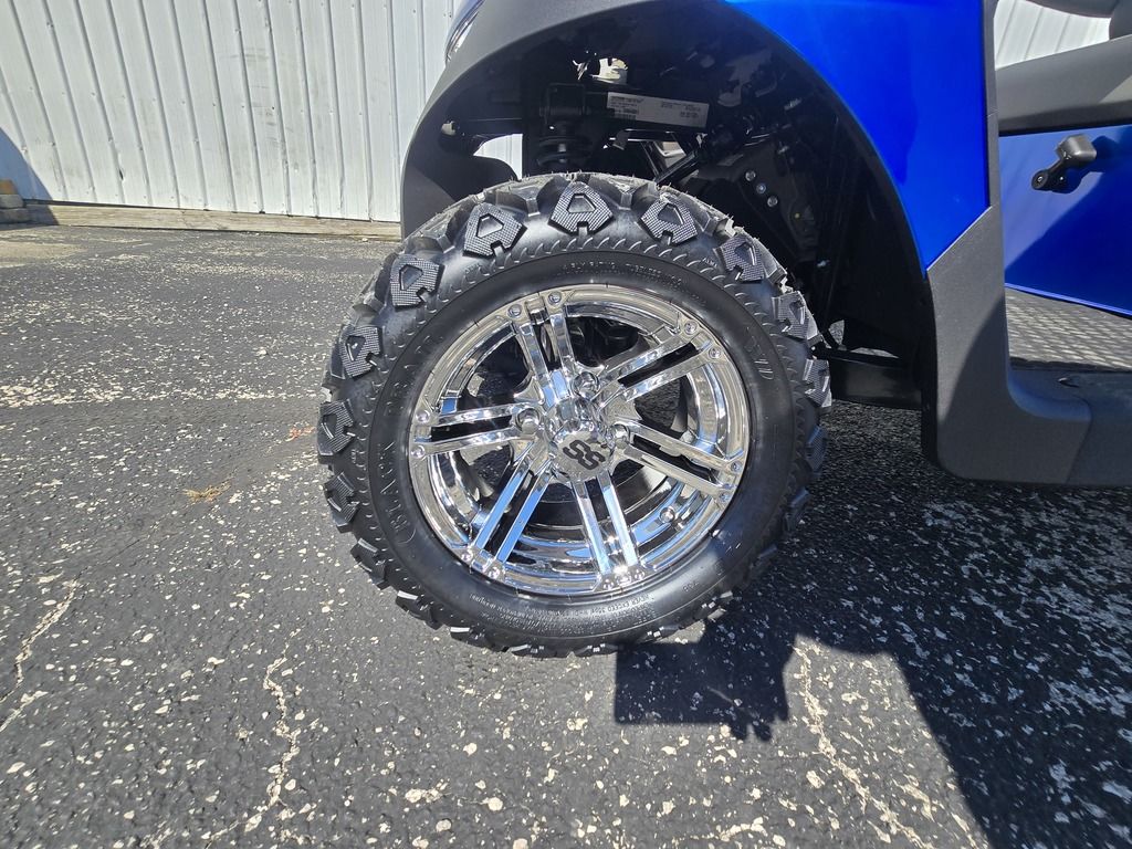 2027 E-Z-GO RXV 2 Valor S 13.5-hp Gas — photo 5