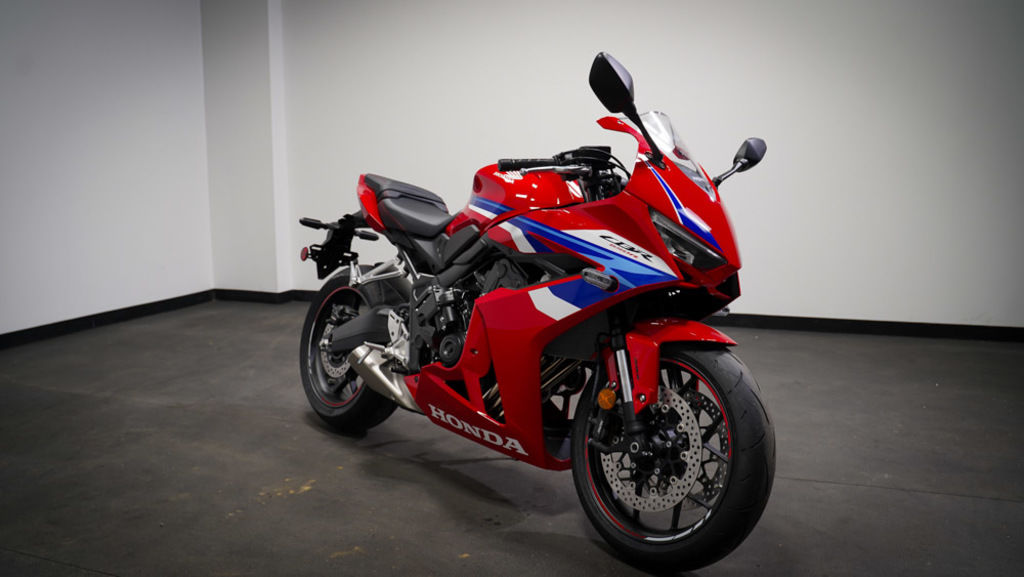 New Honda® CBR650R E-Clutch 2026