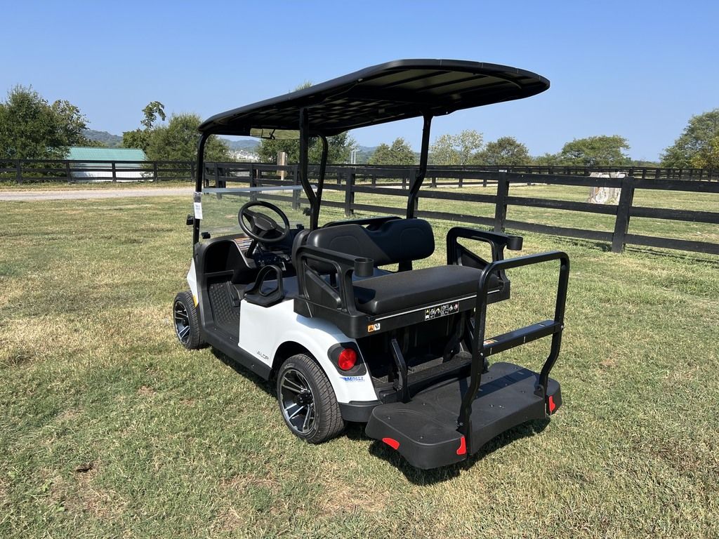 2027 E-Z-GO RXV 2 Valor S+ 13.5-hp Gas — photo 3