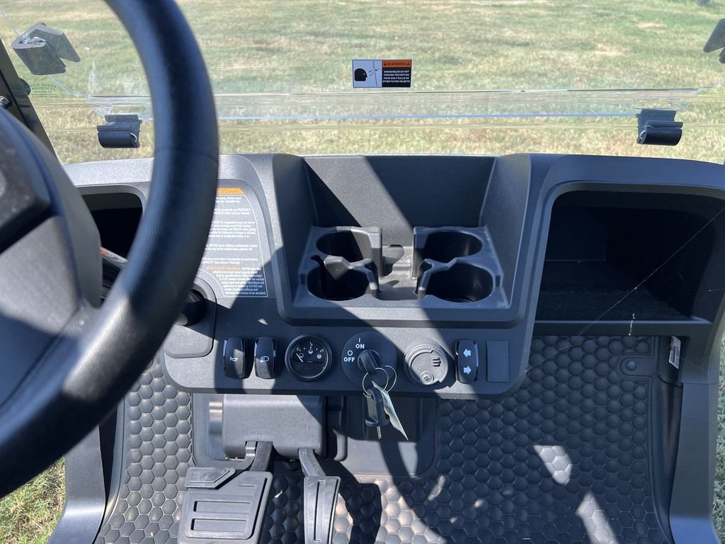 2027 E-Z-GO RXV 2 Valor S+ 13.5-hp Gas — photo 10