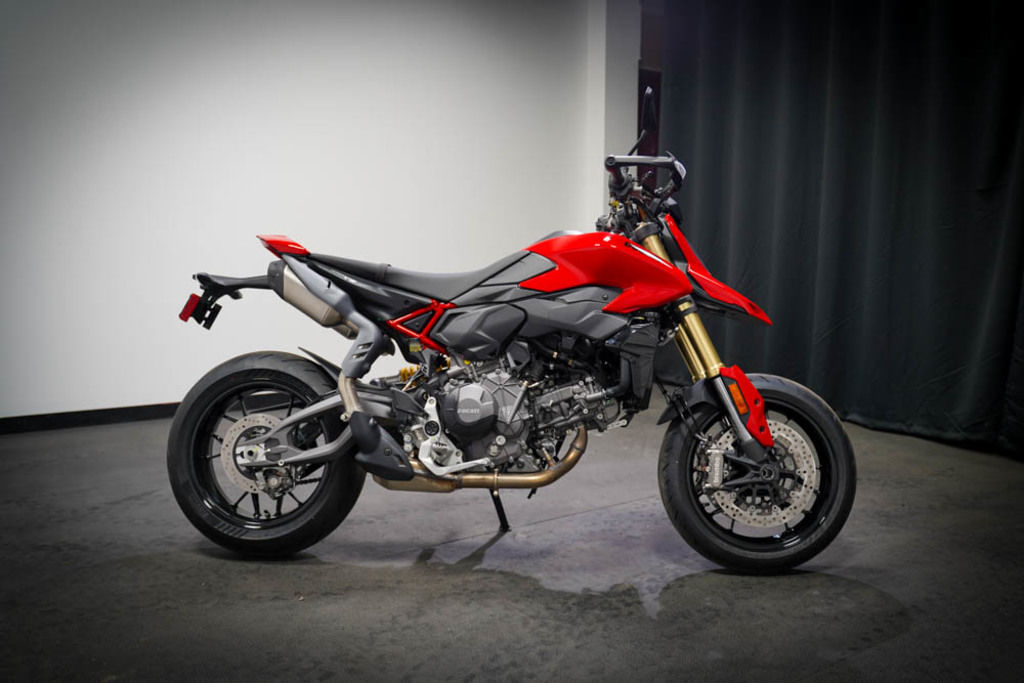 New Ducati Hypermotard V2 2026