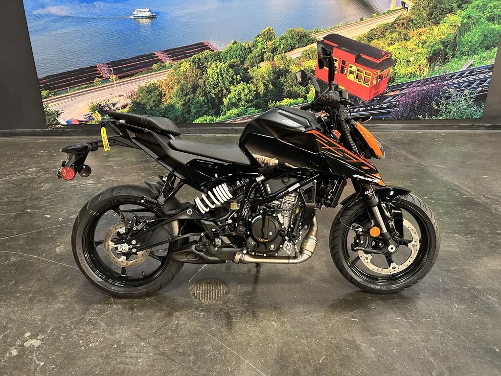 New KTM DUKE 250 2026
