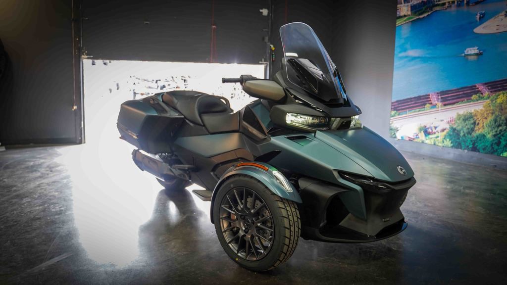 New Can-Am® Spyder RT 2026