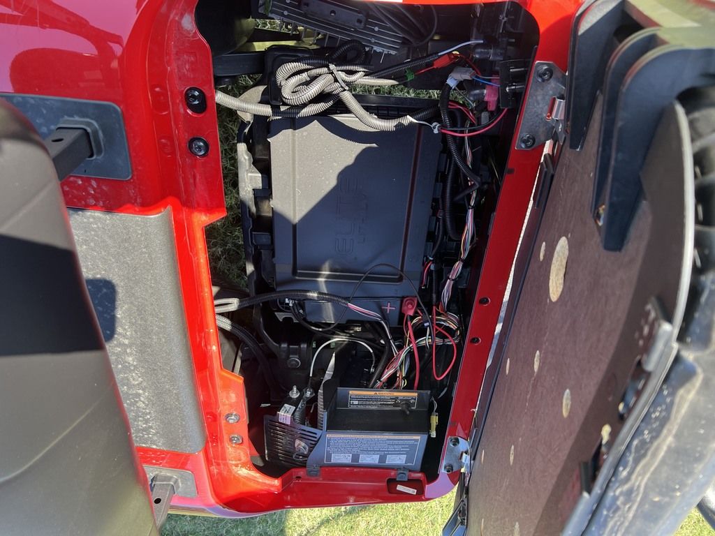 2021 E-Z-GO RXV® ELiTE CPO 4 — photo 9