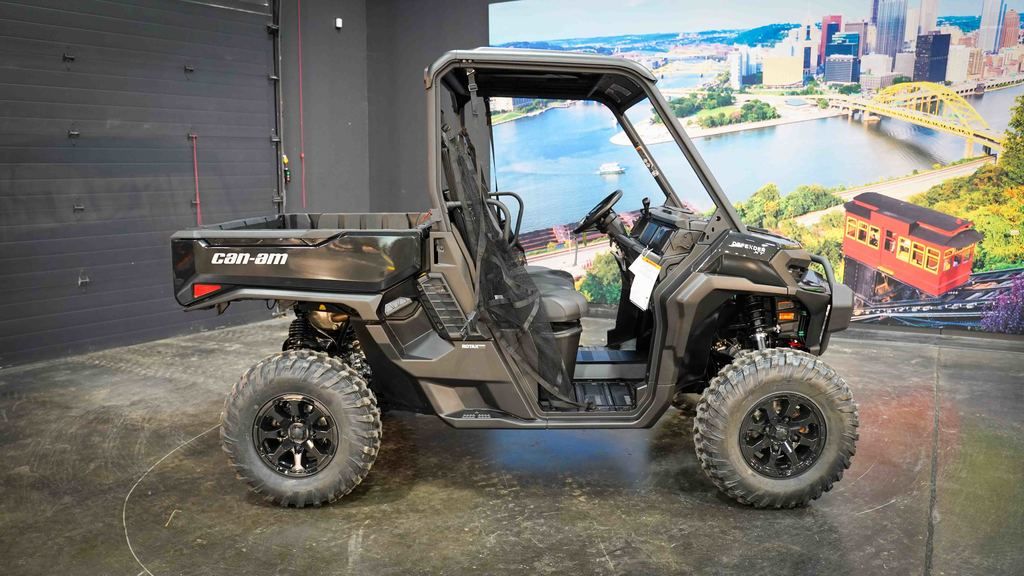 New Can-Am® Defender XT HD11 2026