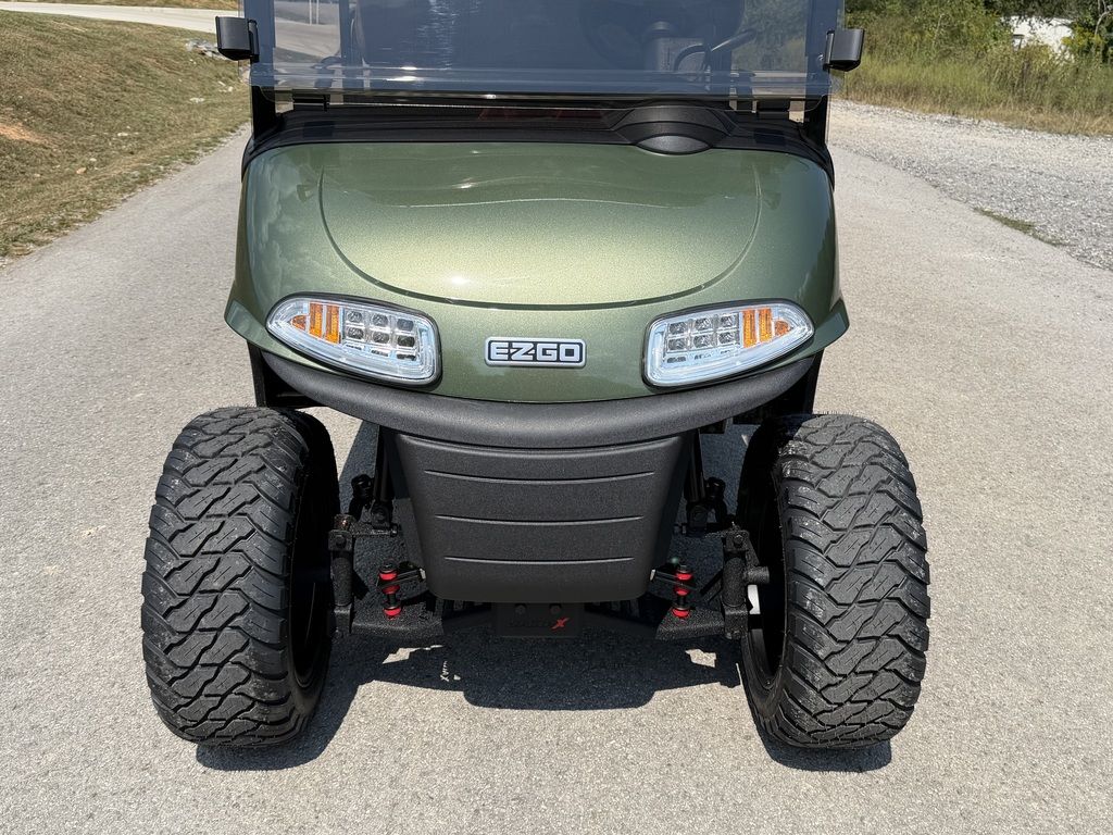 2021 E-Z-GO Freedom RXV ELiTE Lithium — photo 2