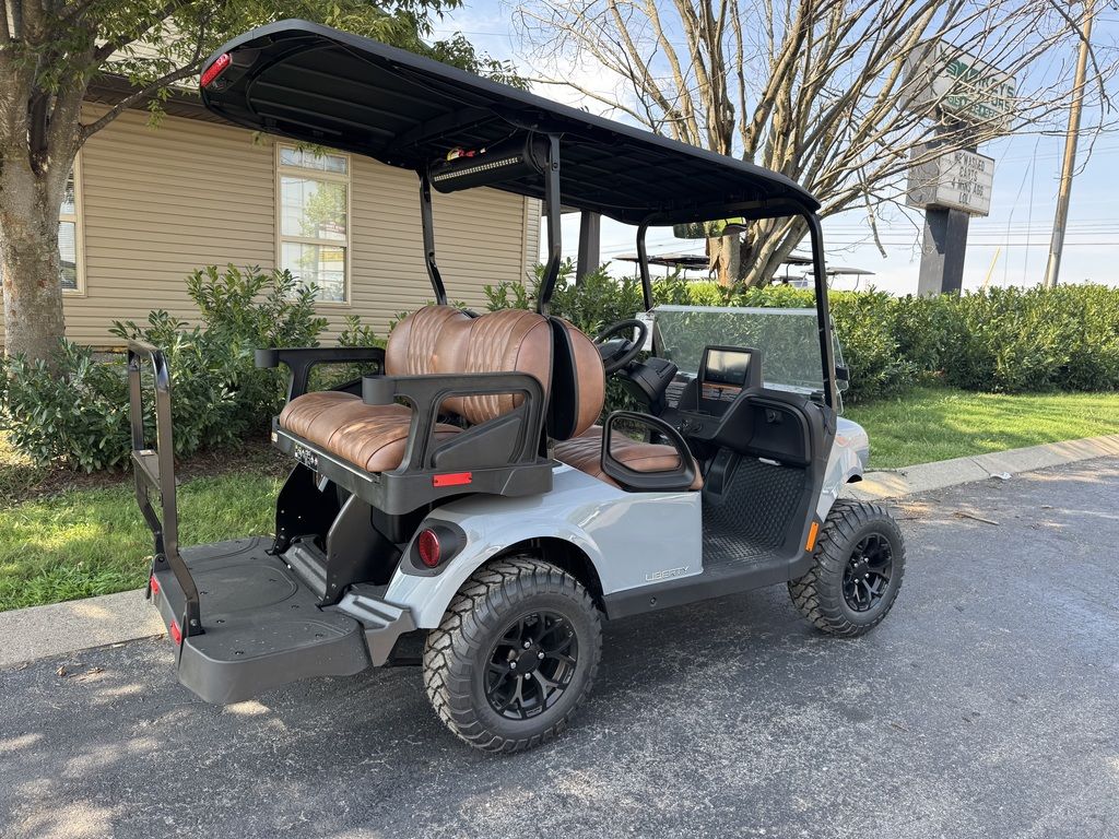 2027 E-Z-GO Liberty 4 XT 13.5-hp Gas Powertrain — photo 4