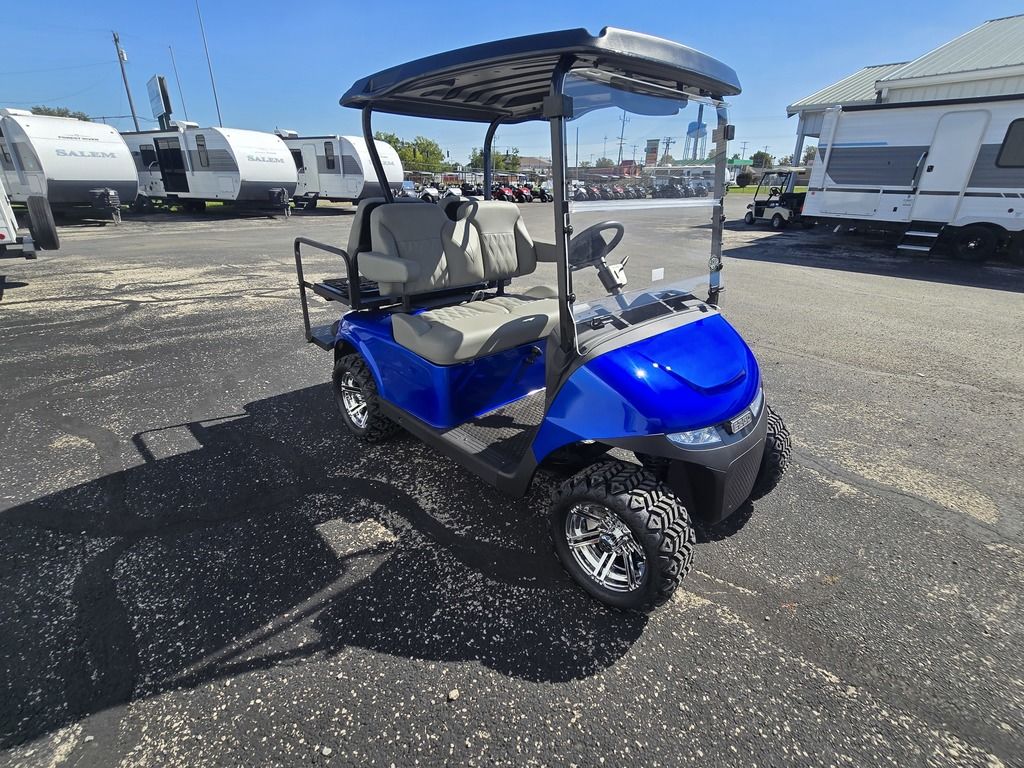 2027 E-Z-GO RXV 2 Valor S 13.5-hp Gas — photo 3