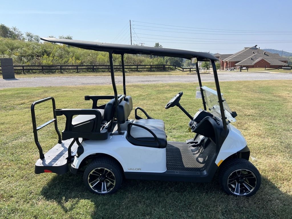 2027 E-Z-GO RXV 2 Valor S+ 13.5-hp Gas — photo 6
