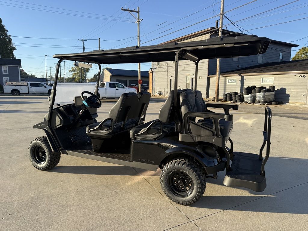 2027 E-Z-GO Express 6 Summit XTL ELiTE Lithium — photo 2