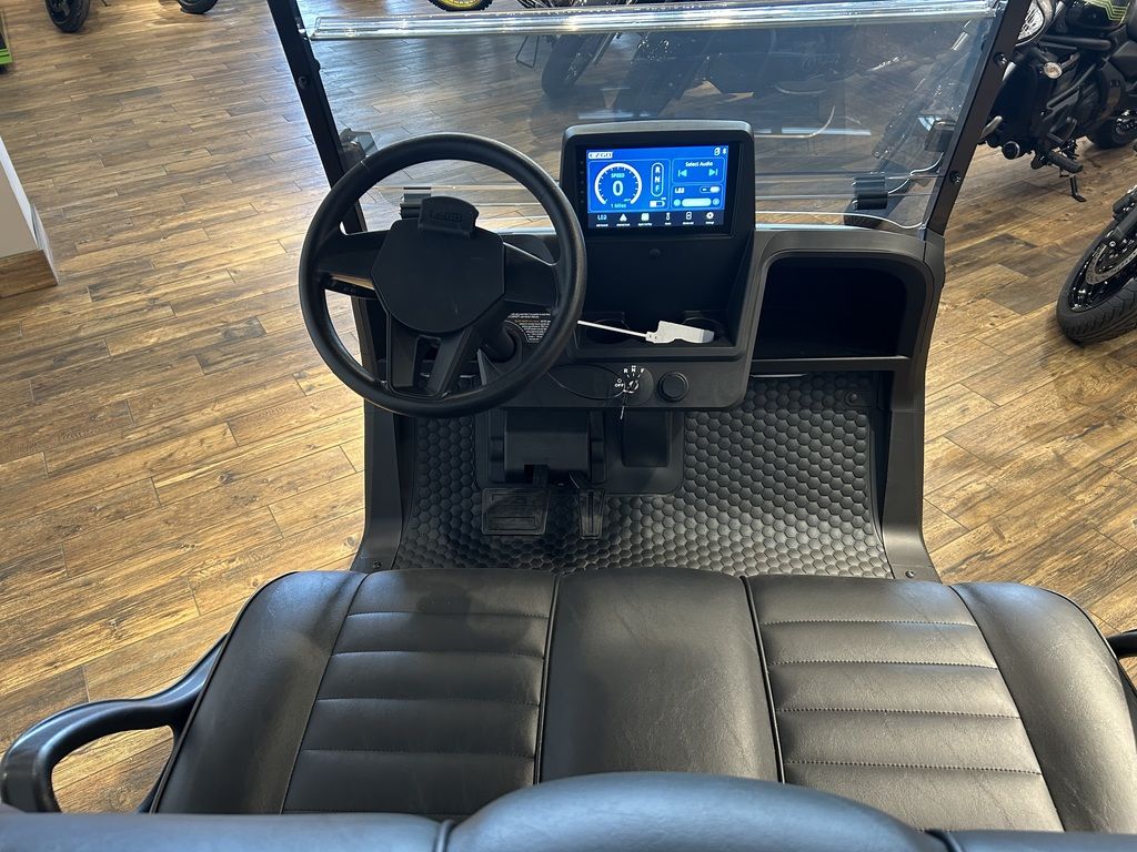 New 2027 E-Z-GO RXV 2 Freedom Elite Lithium for sale in ozark, MO