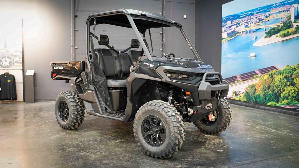 New Can-Am® Defender XT HD11 2026