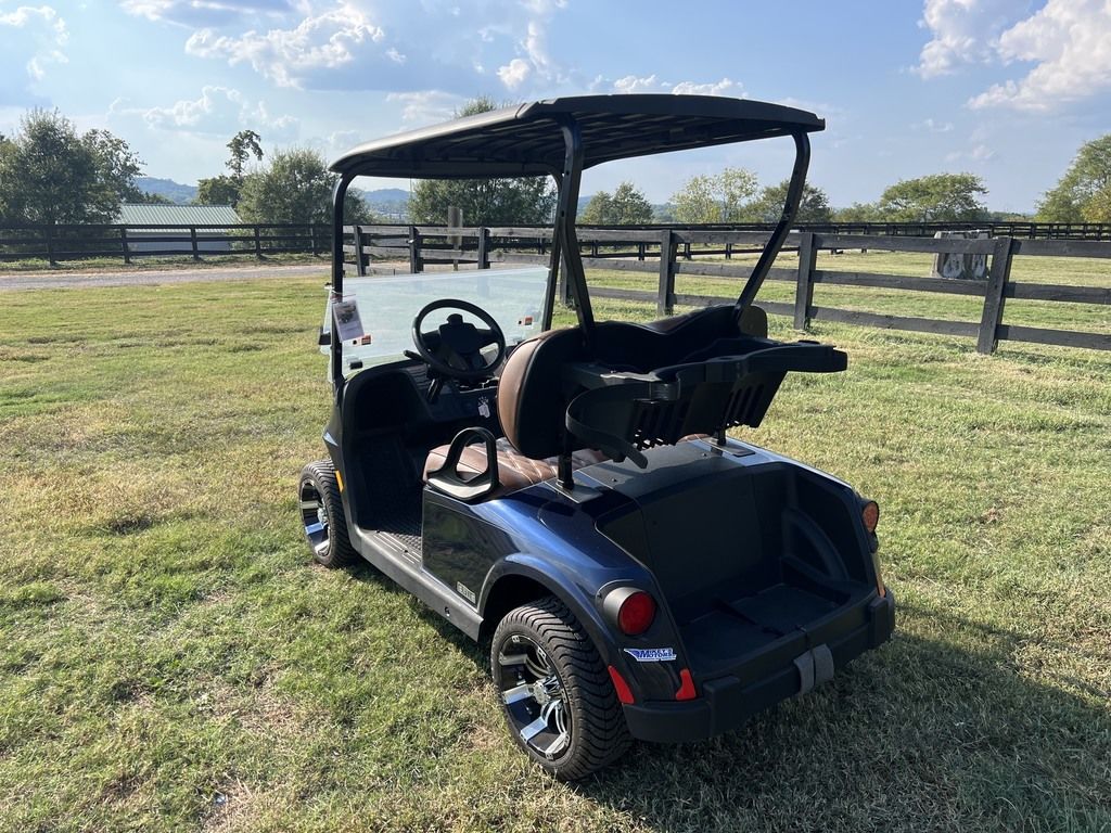 2026 E-Z-GO RXV 2 Freedom Elite Lithium — photo 3
